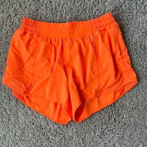 lululemon hotty hot short - size 8